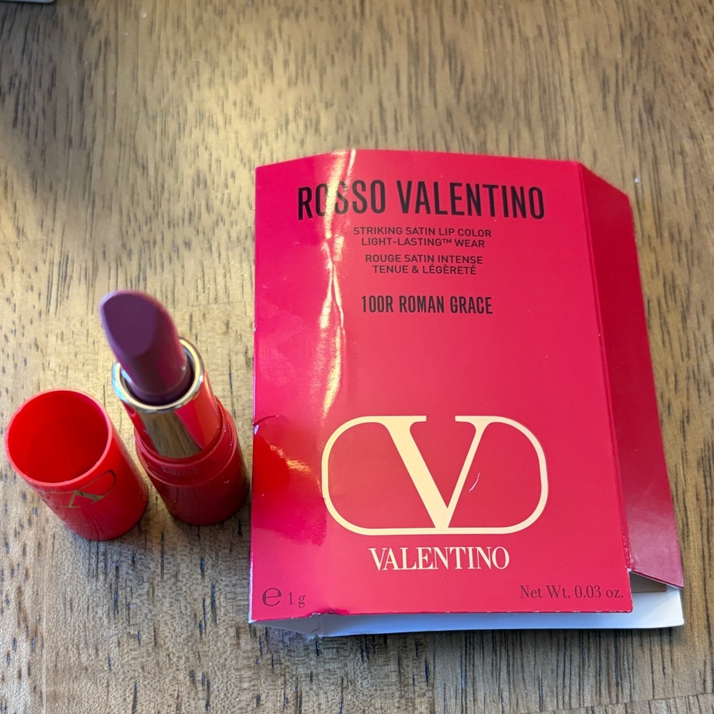 Valentino Rosso Satin Lipstick - Roman Grace .03 oz